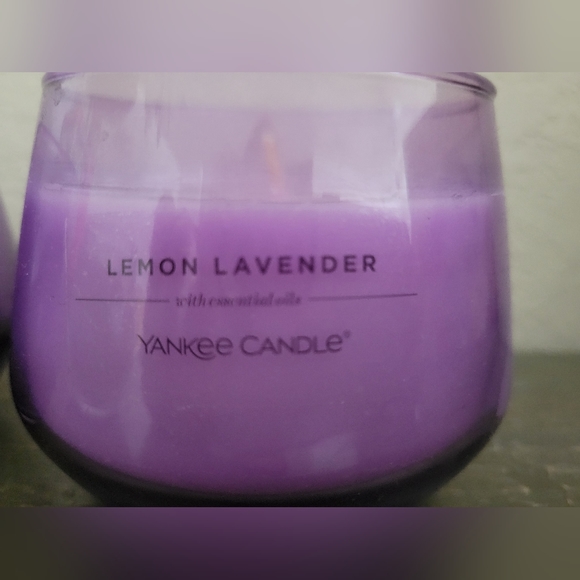 3 Small Yankee Candles - Picture 3 of 5